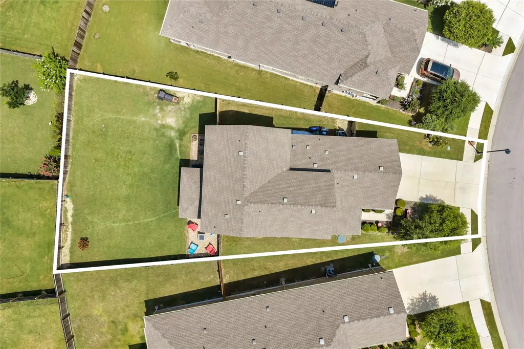 8002 Autumn Moor Bend Lago Vista TX 78645