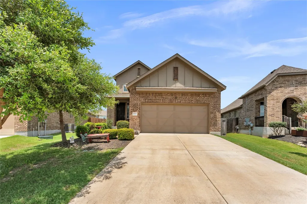 8002 Autumn Moor Bend Lago Vista TX 78645