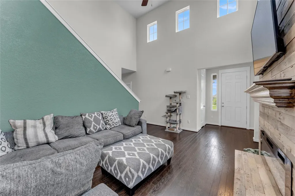 8002 Autumn Moor Bend Lago Vista TX 78645