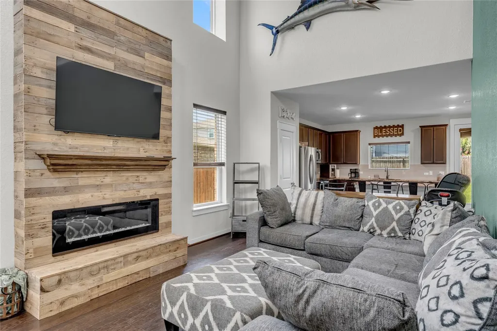 8002 Autumn Moor Bend Lago Vista TX 78645