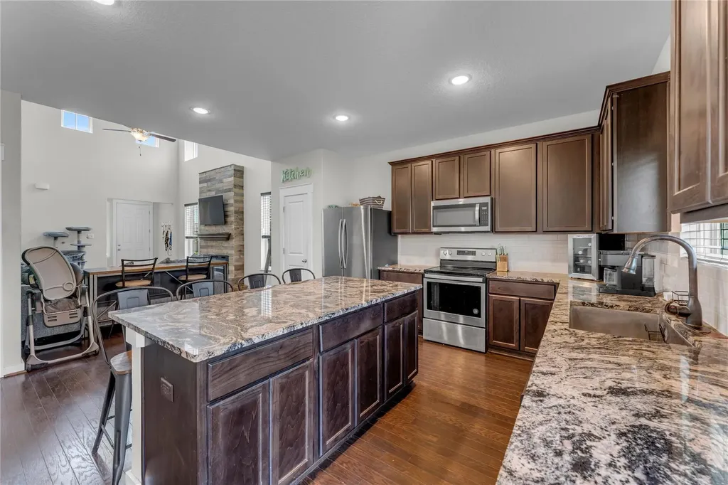 8002 Autumn Moor Bend Lago Vista TX 78645