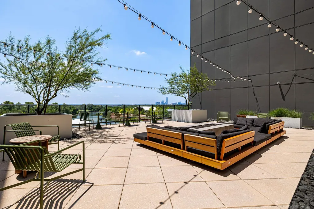 1701 Simond Avenue Austin TX 78723
