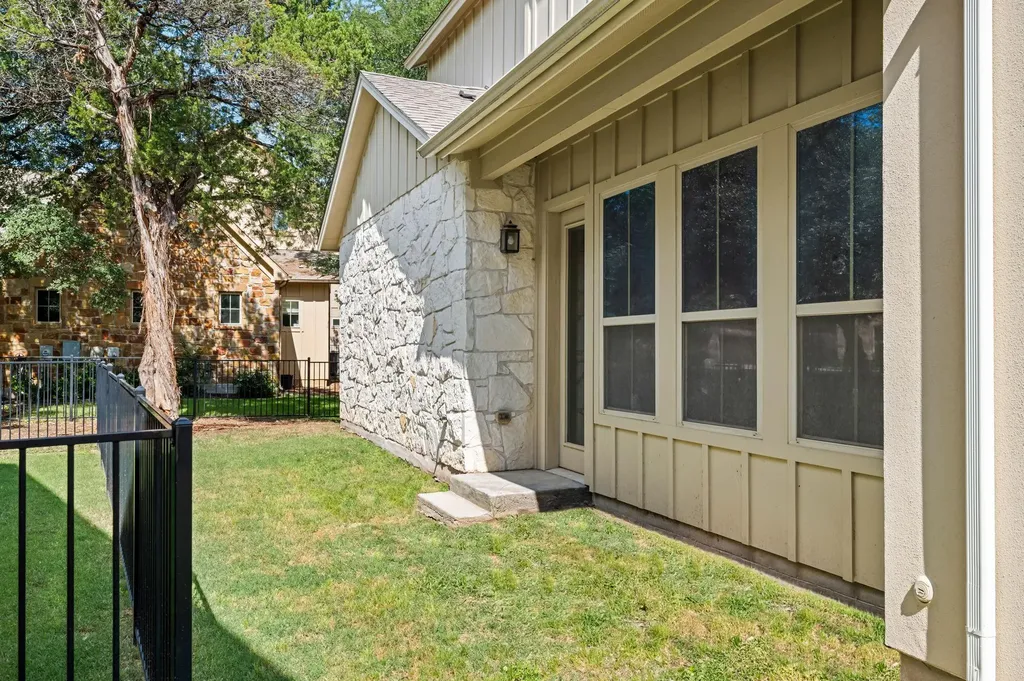 2516 Hopsack Mills Road Austin TX 78748