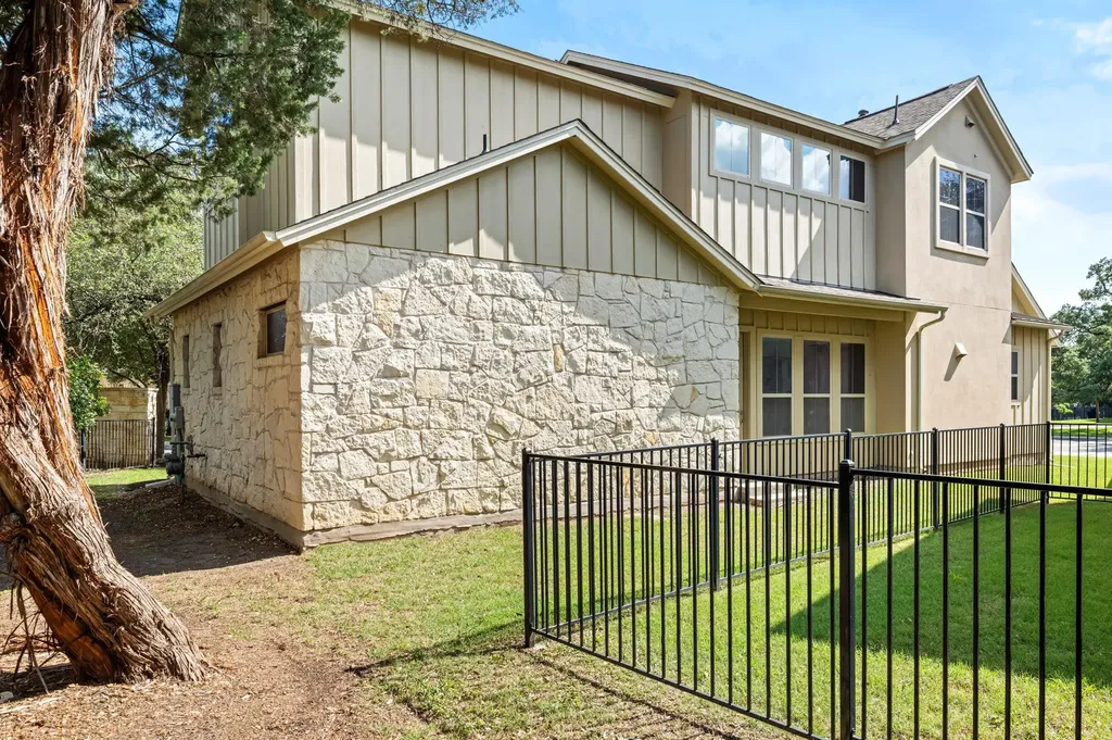 2516 Hopsack Mills Road Austin TX 78748