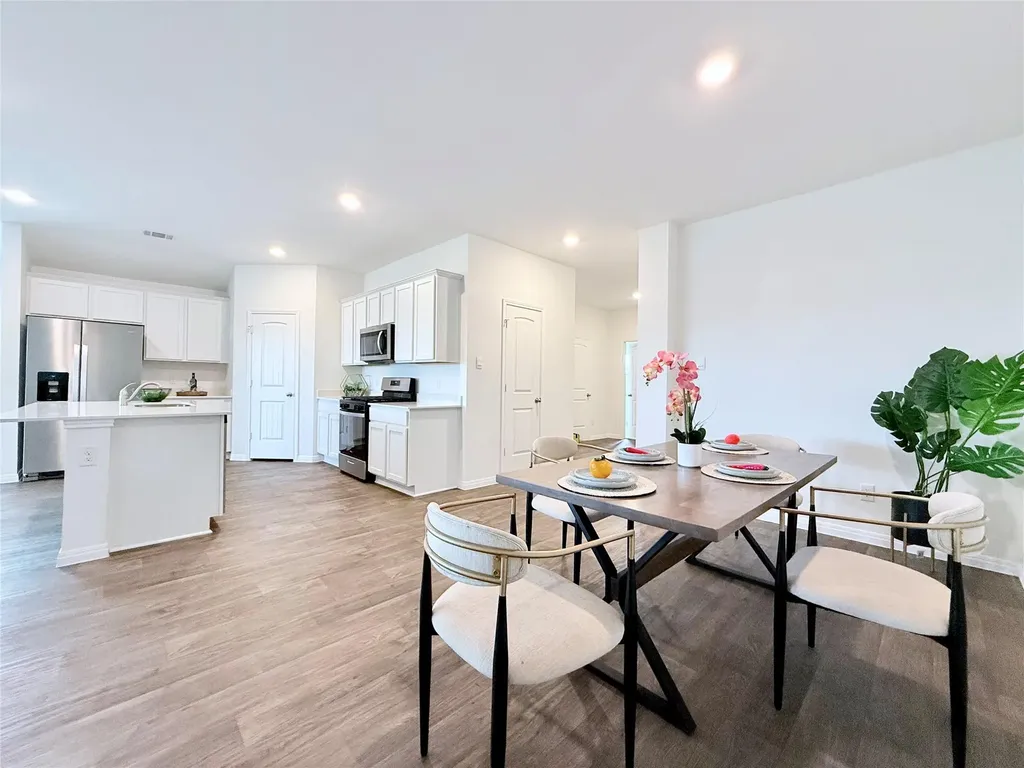 598 Gladiola Loop Kyle TX 78640