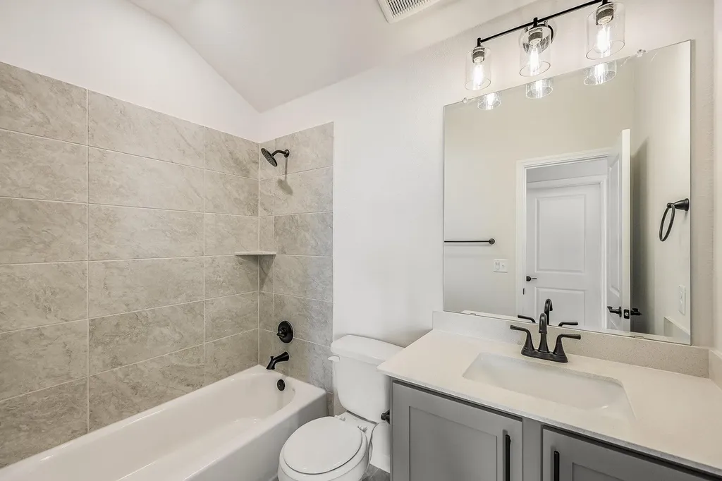 8601 Dongan Drive Austin TX 78744
