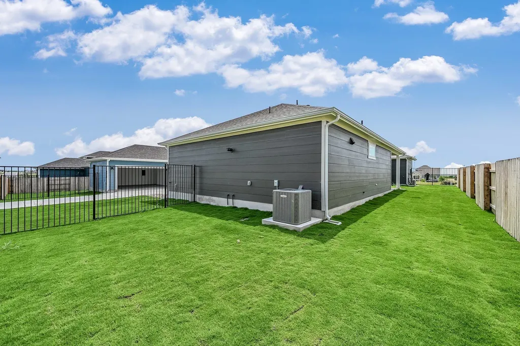 8601 Dongan Drive Austin TX 78744