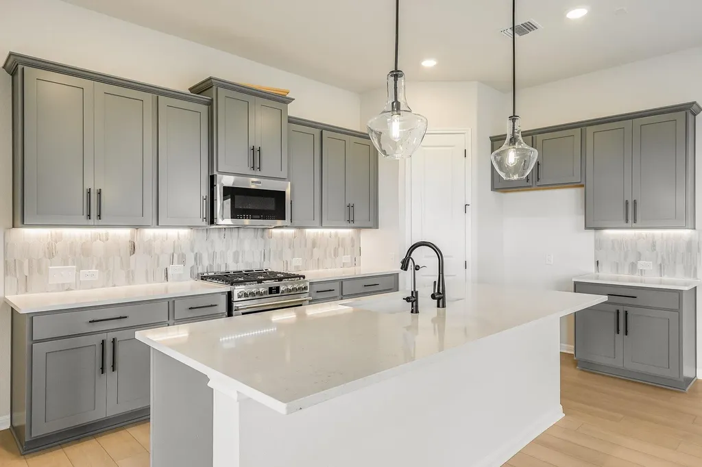 8601 Dongan Drive Austin TX 78744