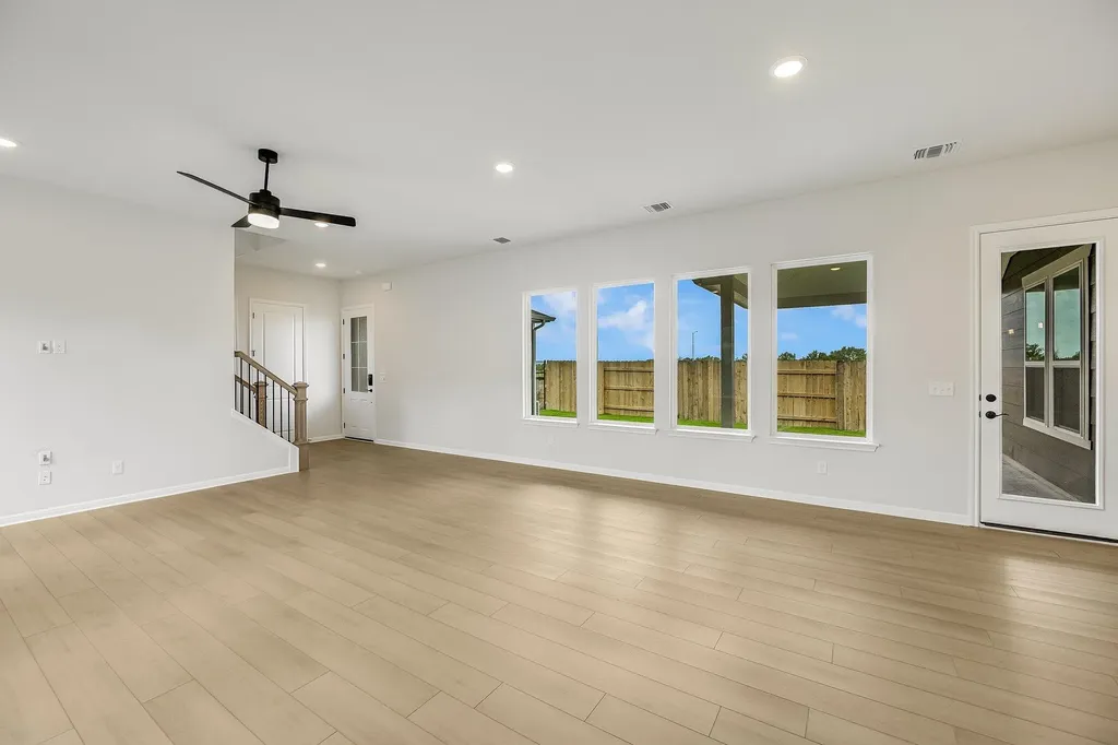 8601 Dongan Drive Austin TX 78744