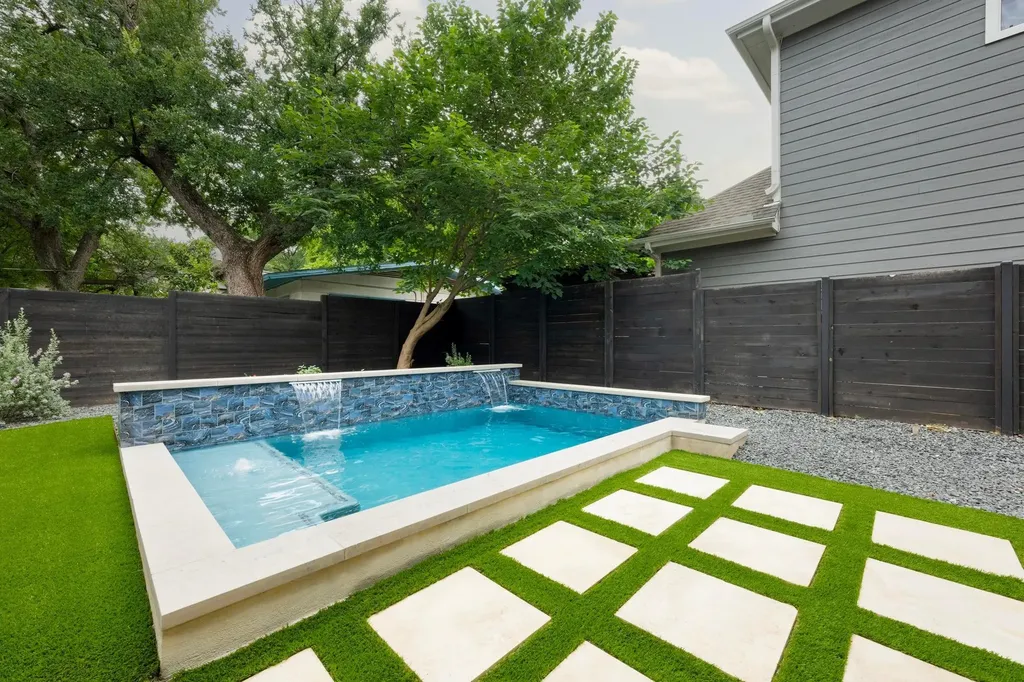 1502 Juliet Street Austin TX 78704