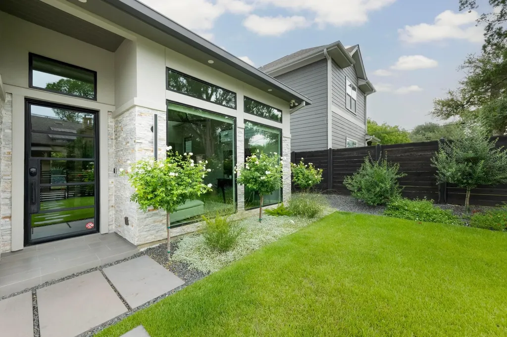 1502 Juliet Street Austin TX 78704