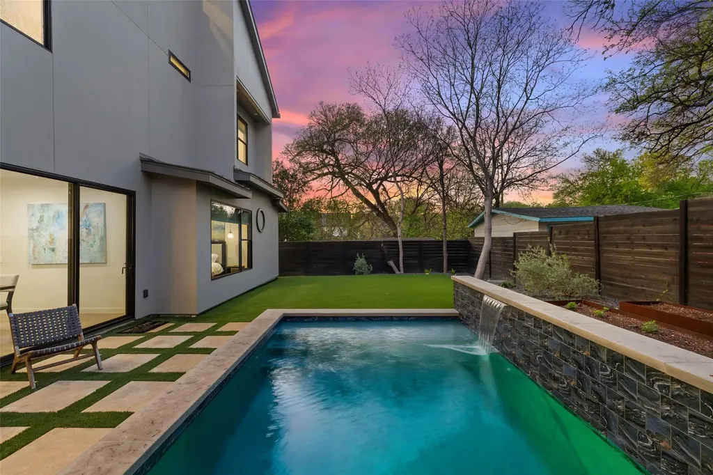 1502 Juliet Street Austin TX 78704