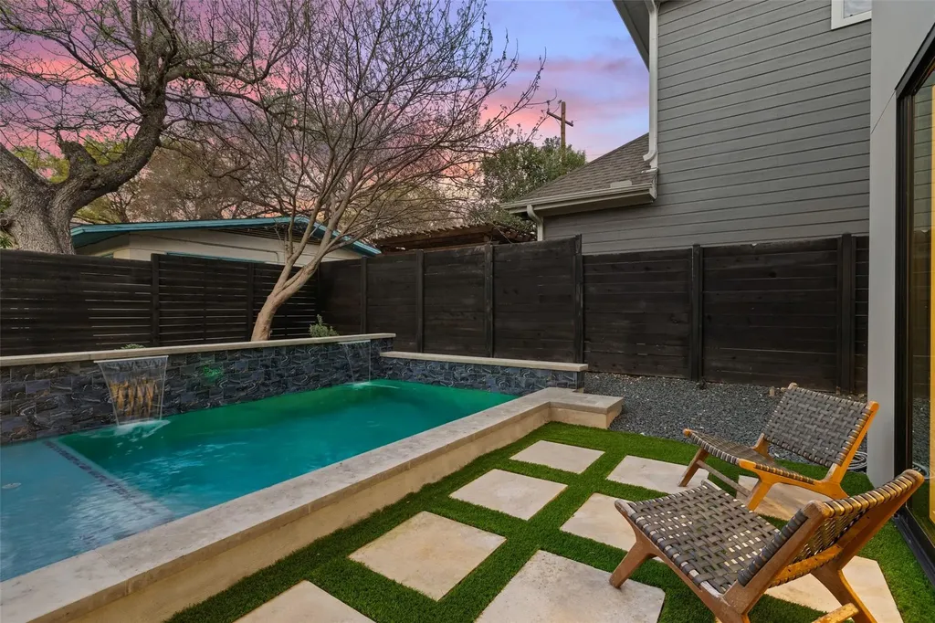1502 Juliet Street Austin TX 78704