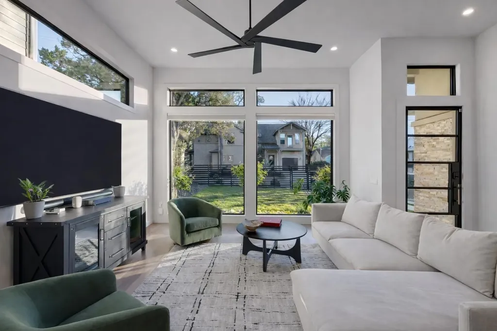 1502 Juliet Street Austin TX 78704