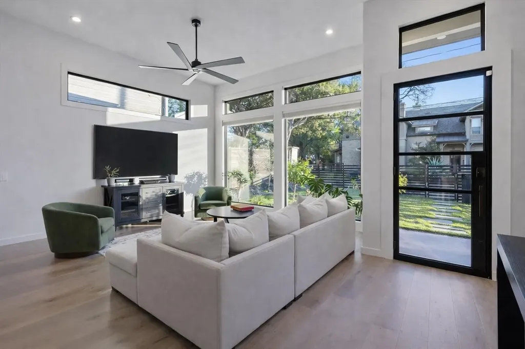 1502 Juliet Street Austin TX 78704