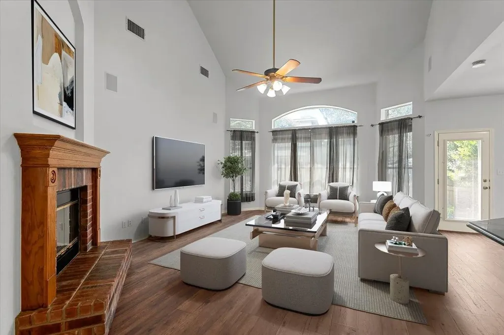 1440 Hargis Creek Trail Austin TX 78717