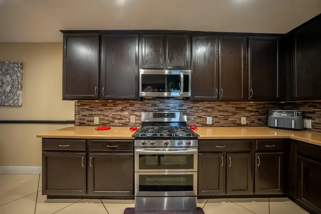 8002 Woodhall Cove Austin TX 78717