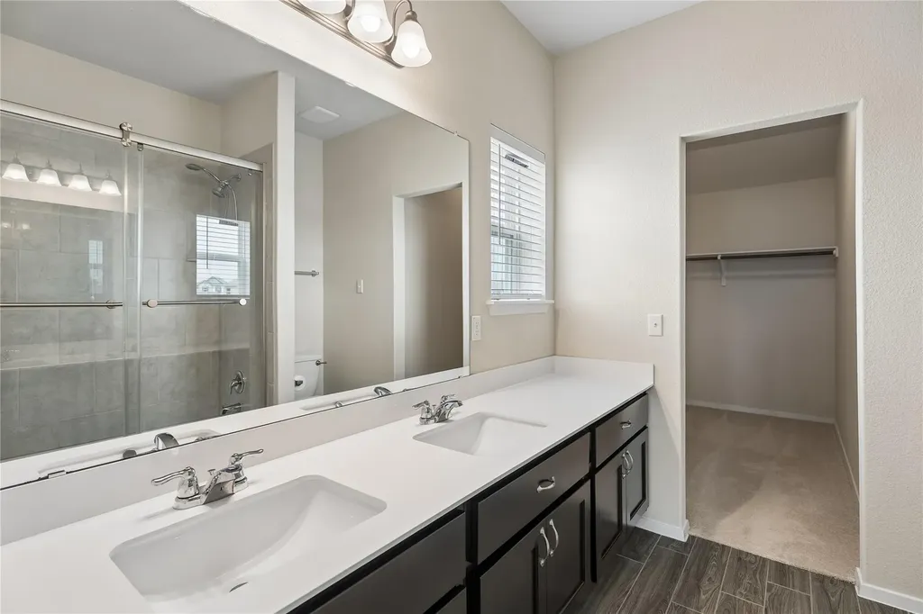 318 Schuylerville Drive Elgin TX 78621