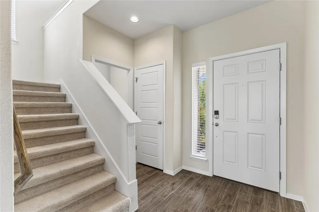 318 Schuylerville Drive Elgin TX 78621