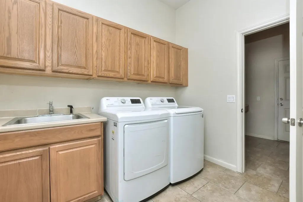 9807 Nepal Cove Austin TX 78717