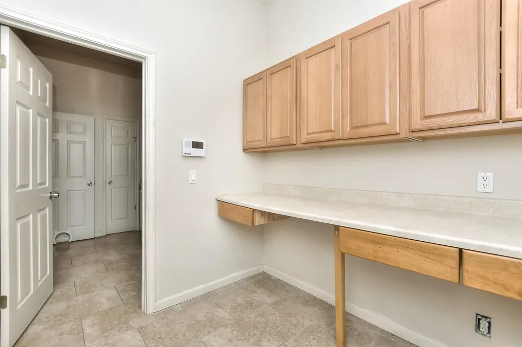9807 Nepal Cove Austin TX 78717