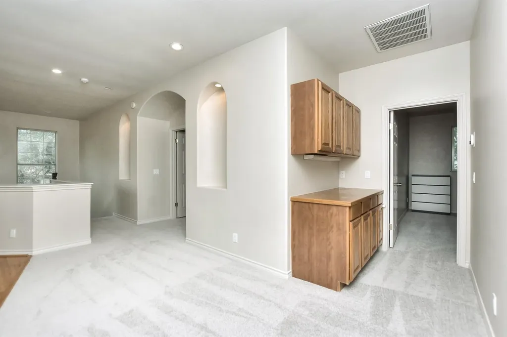 9807 Nepal Cove Austin TX 78717