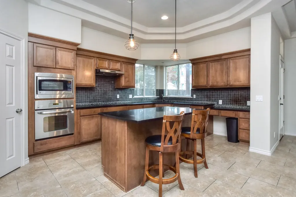 9807 Nepal Cove Austin TX 78717