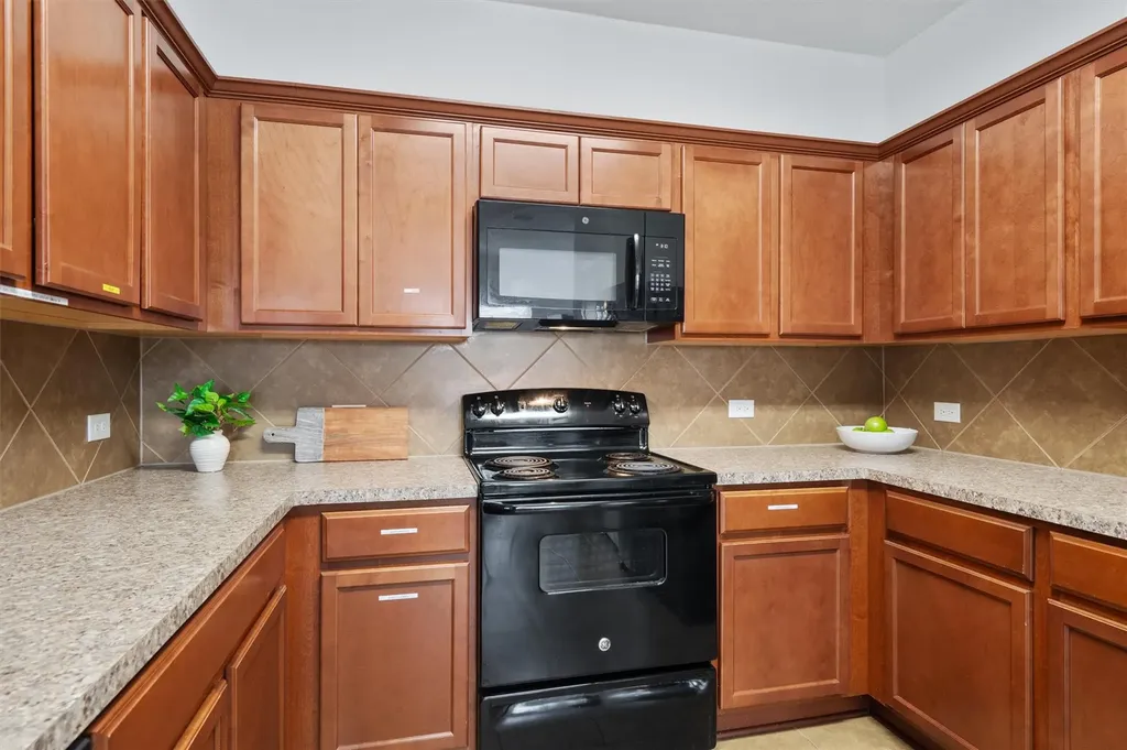 13412 Henneman Drive Pflugerville TX 78660