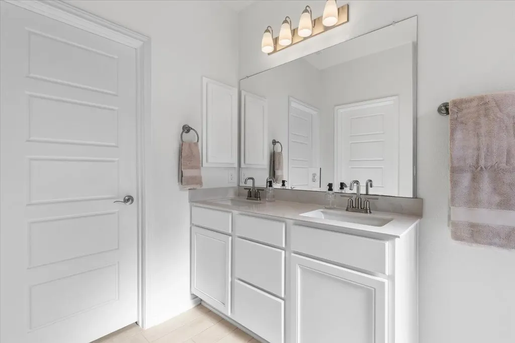 6909 Daniel Ranch Drive Austin TX 78744