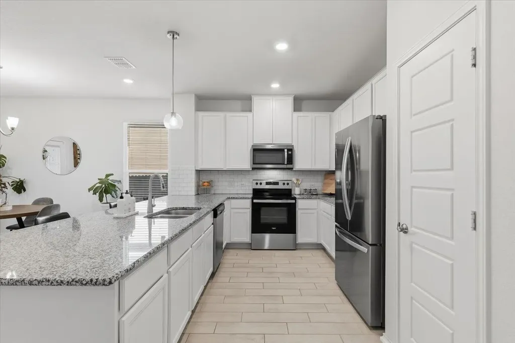 6909 Daniel Ranch Drive Austin TX 78744