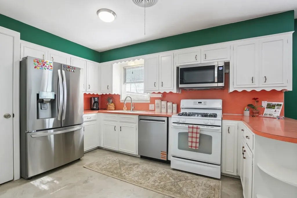 8511 Burrell Drive Austin TX 78757