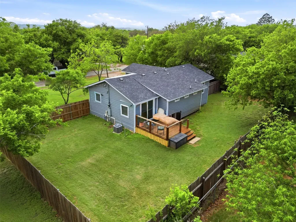 700 9th St Street Blanco TX 78606