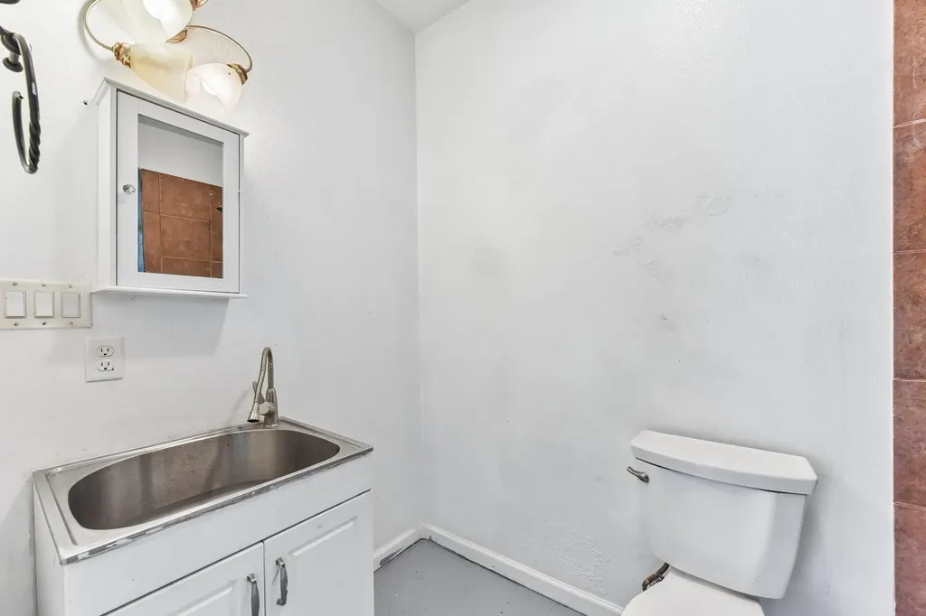 2003 E 9th Street Austin TX 78702
