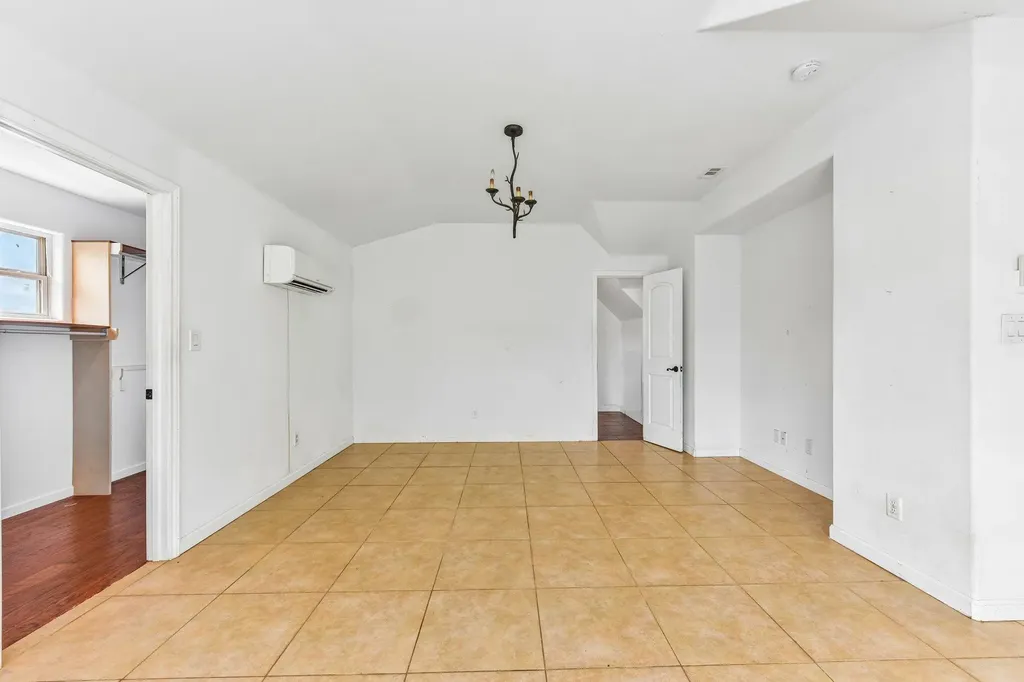 2003 E 9th Street Austin TX 78702