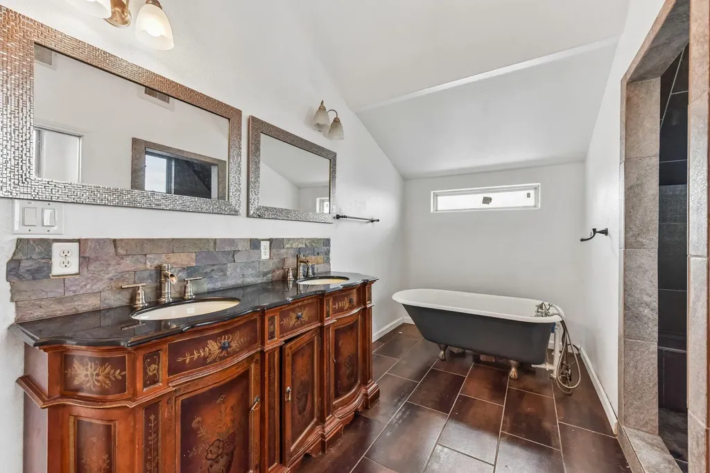 2003 E 9th Street Austin TX 78702