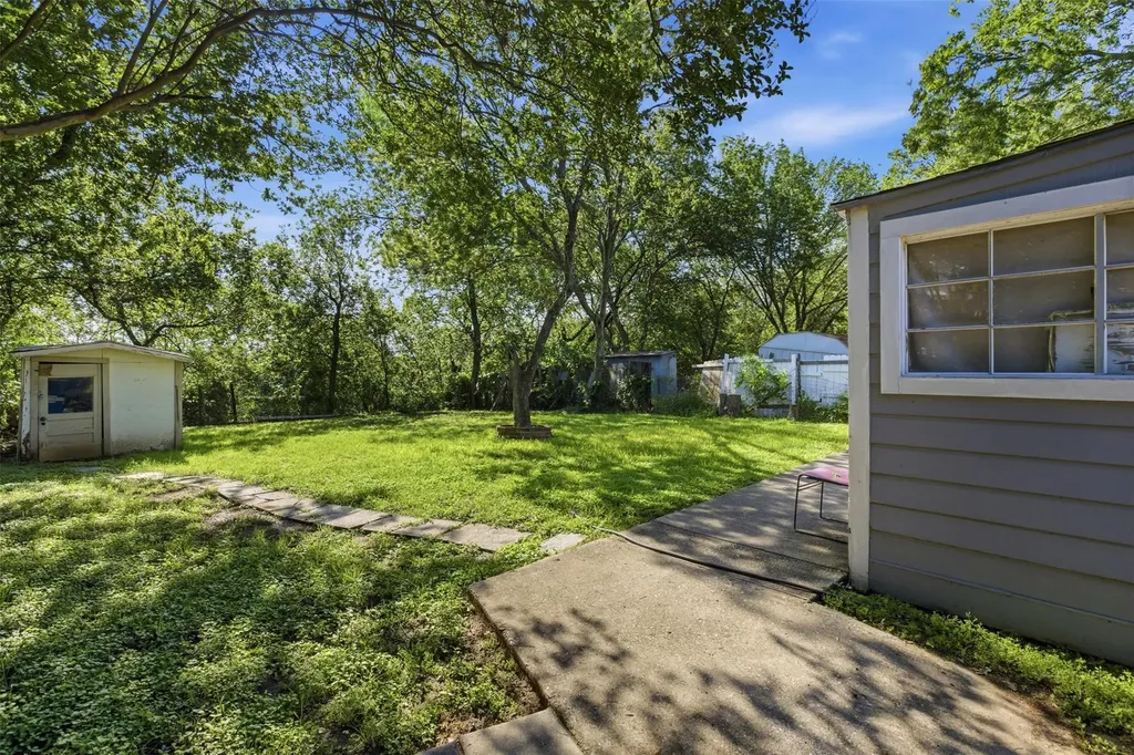 1313 Perez Street Austin TX 78721