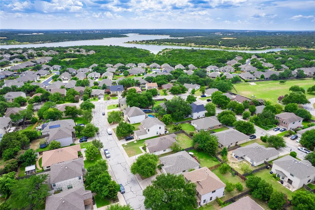 4912 Woodstock Drive Georgetown TX 78633