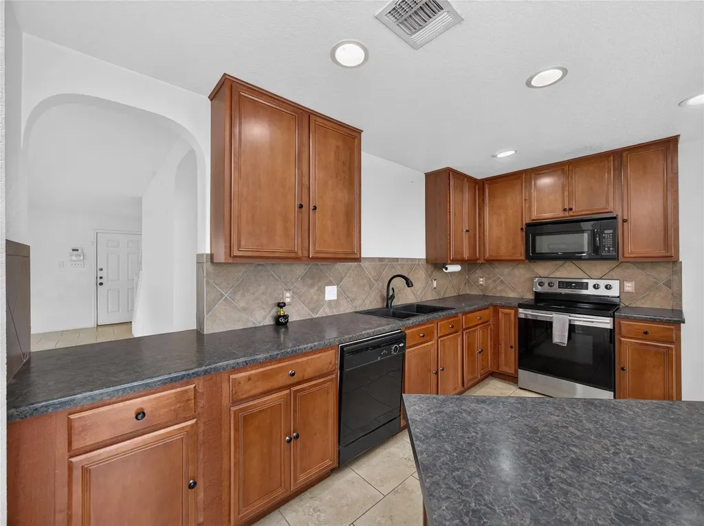 4912 Woodstock Drive Georgetown TX 78633