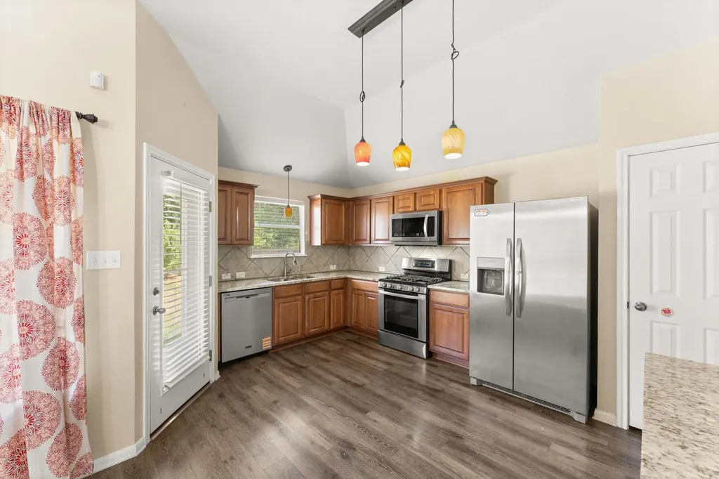 1005 Blackburn Place Round Rock TX 78665