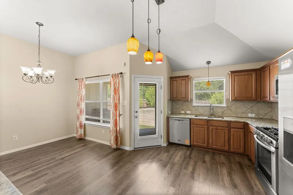 1005 Blackburn Place Round Rock TX 78665