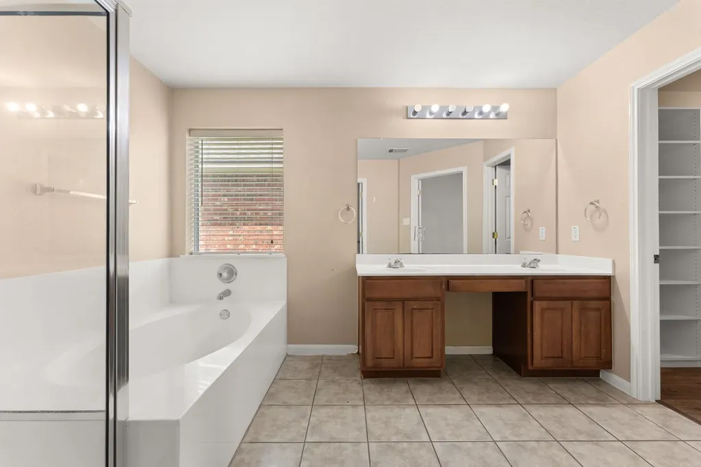 1005 Blackburn Place Round Rock TX 78665