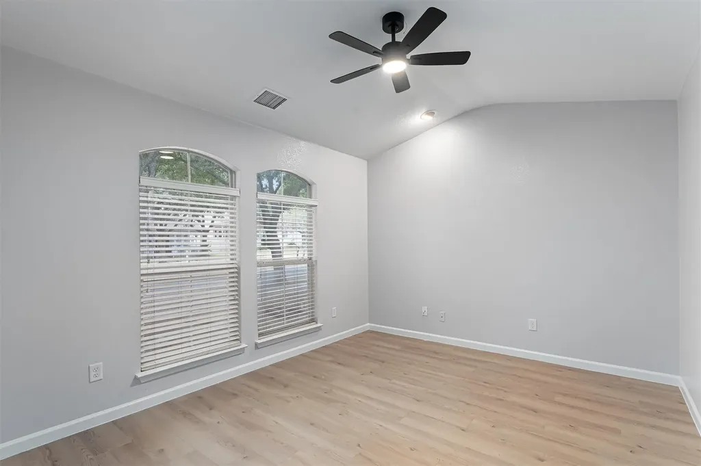 744 Fairway Kyle TX 78640