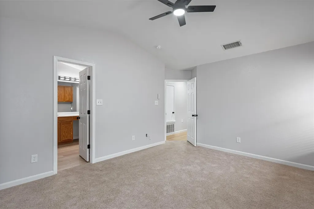 744 Fairway Kyle TX 78640