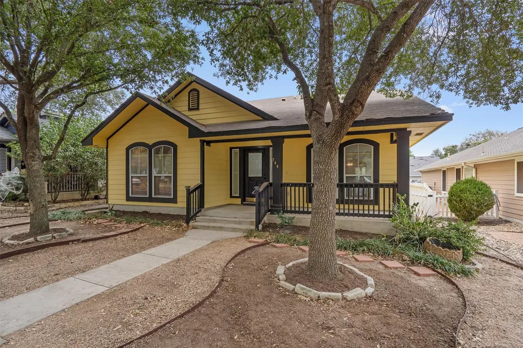 744 Fairway Kyle TX 78640