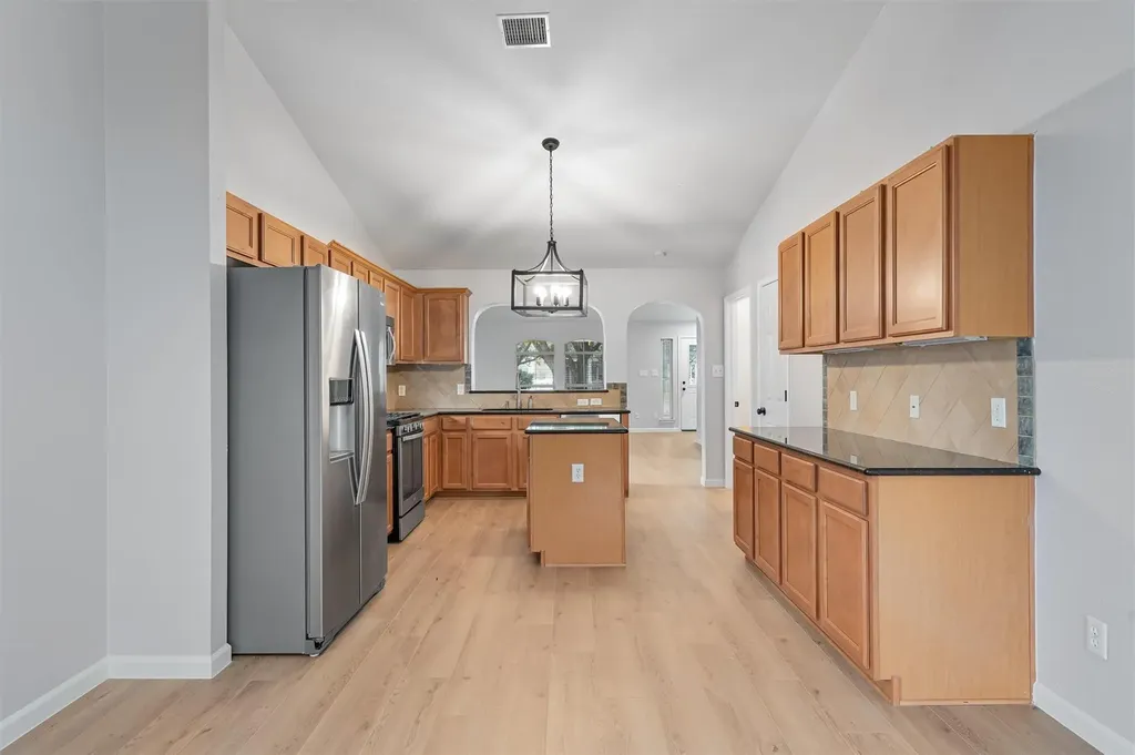 744 Fairway Kyle TX 78640