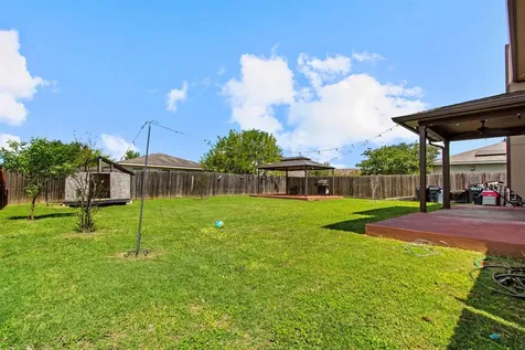 303 Quail Hollow Drive Hutto TX 78634