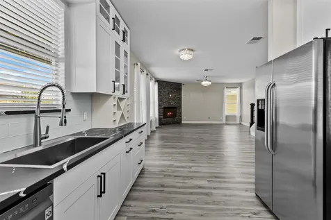 303 Quail Hollow Drive Hutto TX 78634