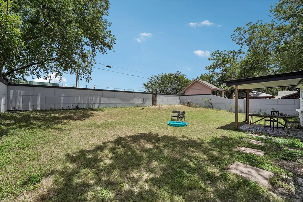 1106 Chesapeake Drive Austin TX 78758