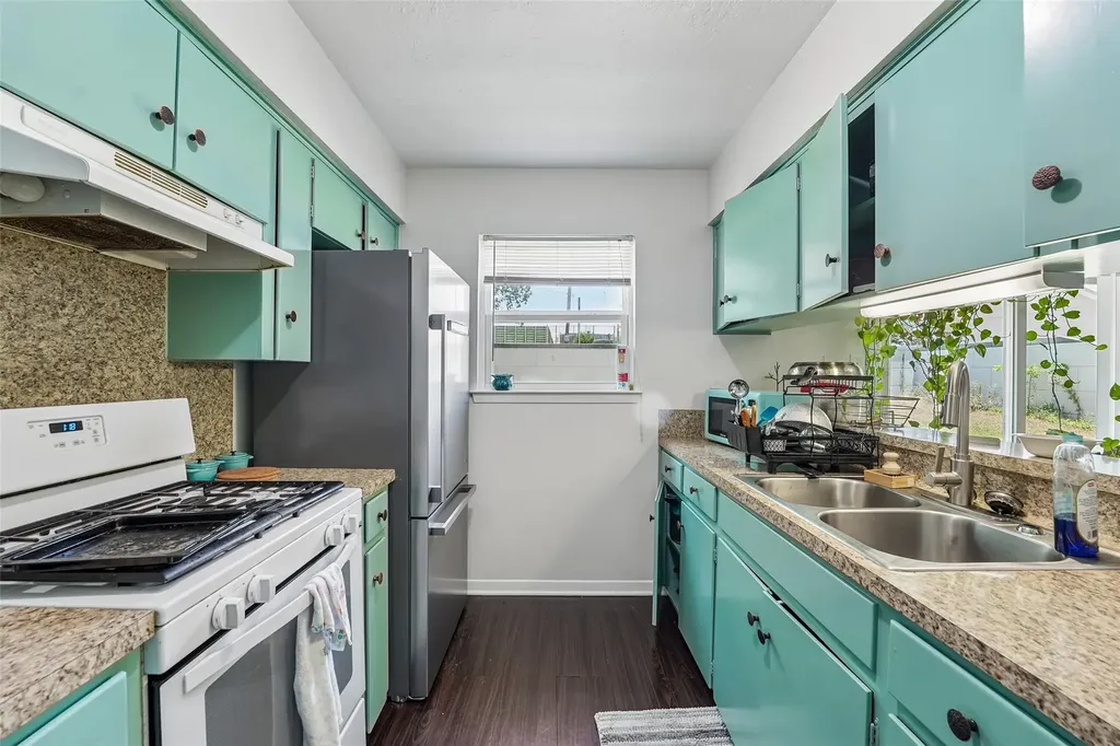 1106 Chesapeake Drive Austin TX 78758