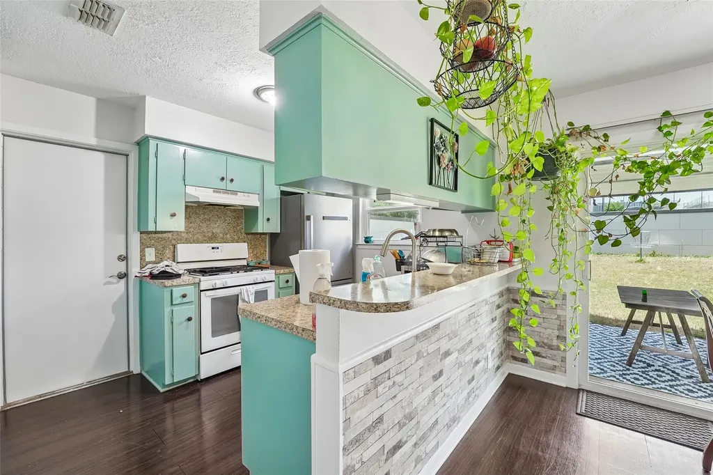 1106 Chesapeake Drive Austin TX 78758